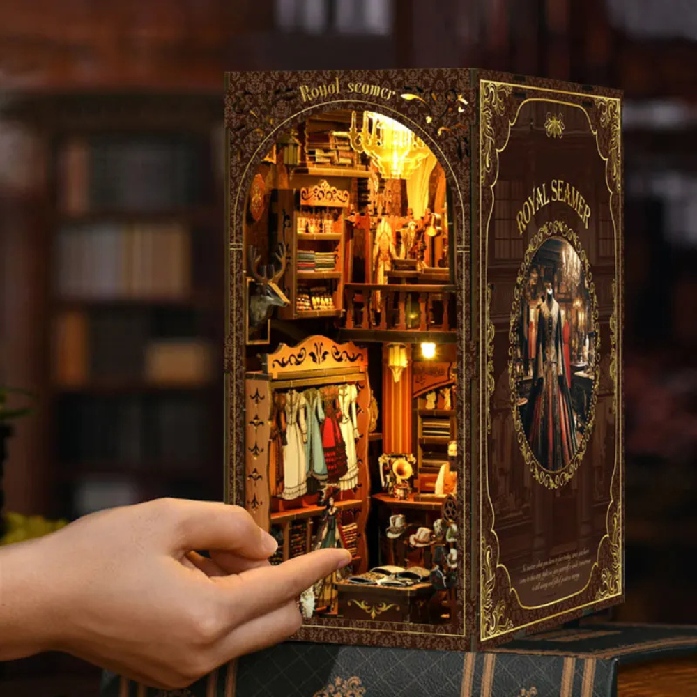 DIY Miniature Library Booknook